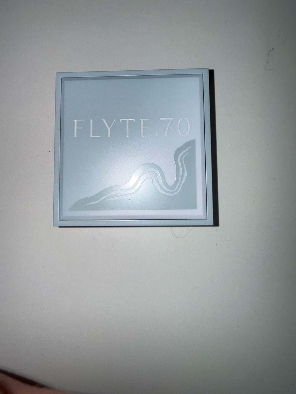 Flyte.70 GlowBack Lucent Light Crème-to-Powder Highlighter Just Like Heaven